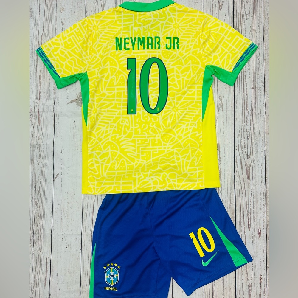 Neymar Jr #10 Youth Nike Soccer Jersey Kids Brazil Kit Jersey + Shorts (SMALL)